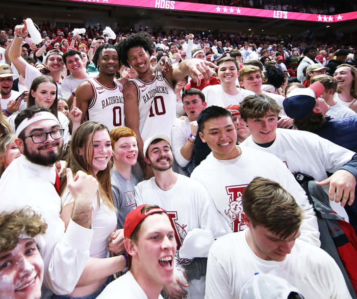 FANS KENTUCKY ARKANSAS